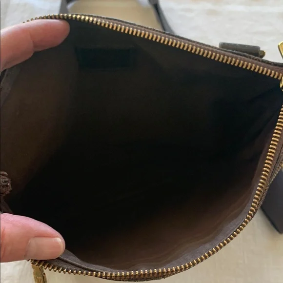 Authentic Louis Vuitton crossbody - Picture 7 of 14